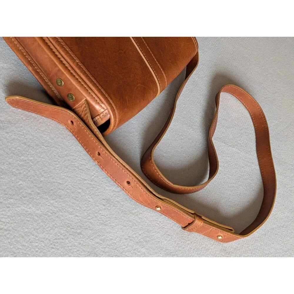 J.W. Hulme Co. Medium Belmont Leather Crossbody Saddle Bag | Made in USA